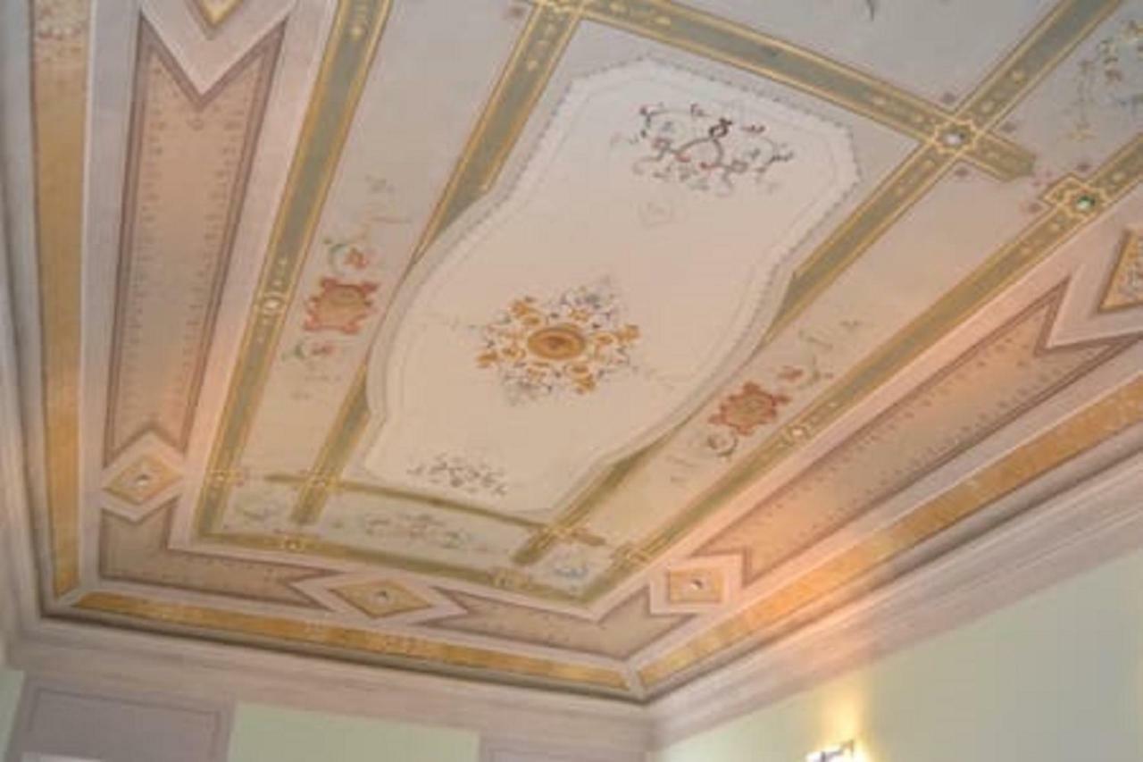 Palazzo Roberti Hotel Monte San Giusto Bagian luar foto