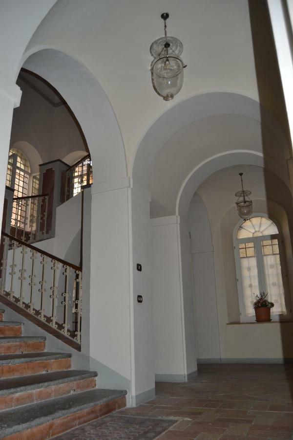 Palazzo Roberti Hotel Monte San Giusto Bagian luar foto