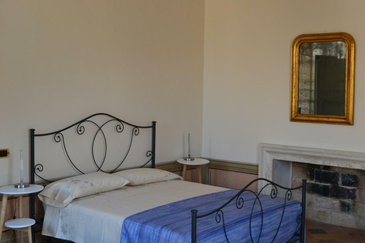 Palazzo Roberti Hotel Monte San Giusto Bagian luar foto