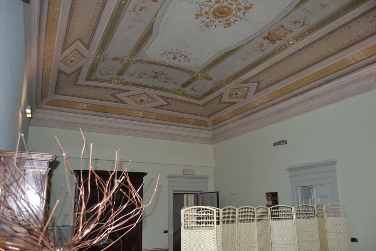 Palazzo Roberti Hotel Monte San Giusto Bagian luar foto